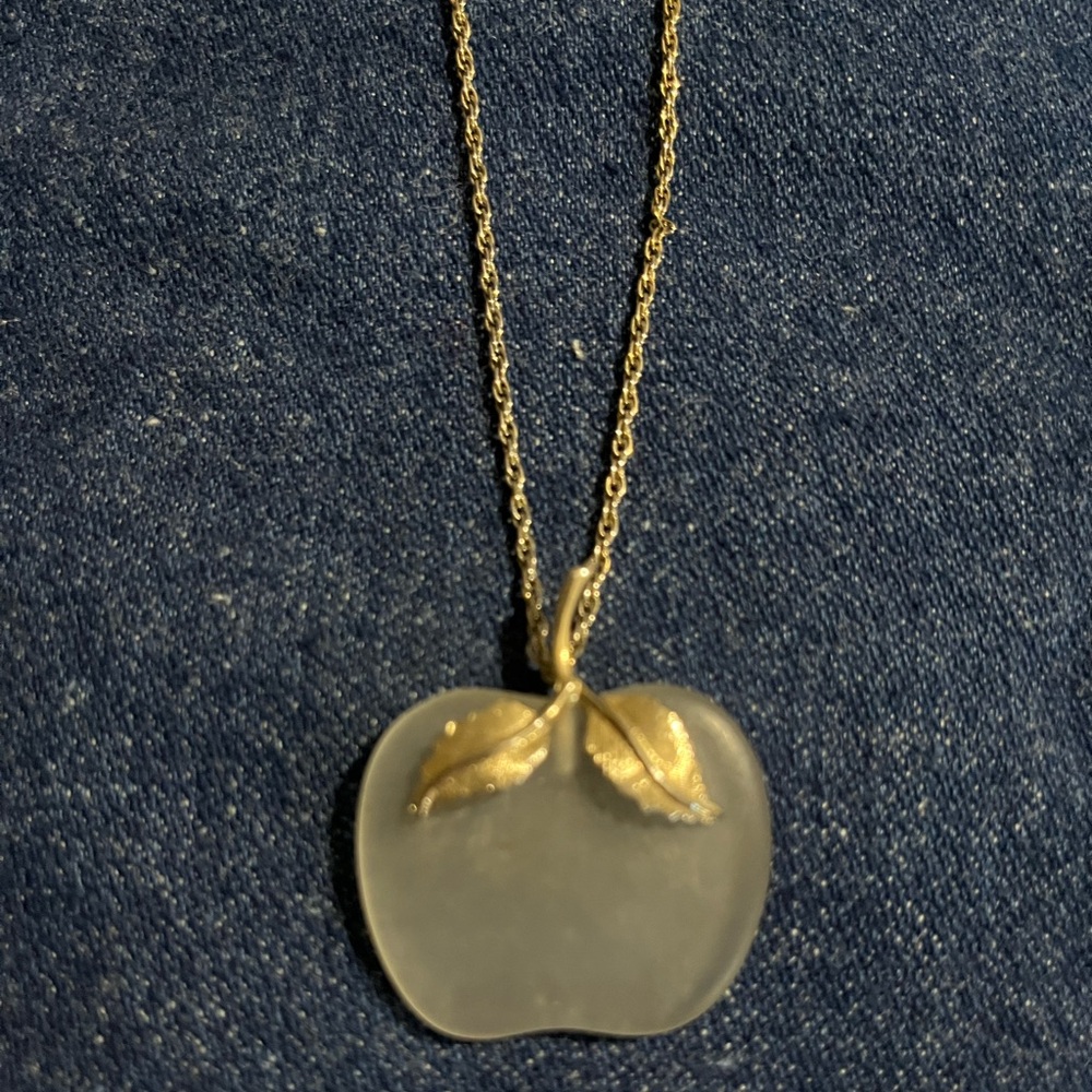Avon Vintage Gold Tone & Clear Frosted Apple Necklace